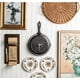 thumbnail image 2 of Reloj Skillet Lodge de 23 cm inspirado en las canciones de 9 a 5 de Dolly Parton, 2 of 5