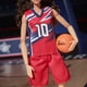 thumbnail image 4 of Muñeca Barbie Signature Sue Bird con uniforme número 10 y pelota de baloncesto, 4 of 6