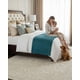 thumbnail image 1 of Piecera de Cama Plush Premium Confort Termico, 1 of 6