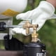 thumbnail image 5 of Kit de recarga de propano Mr. Heater para barril de combustible de 454 g/473 ml, 5 of 7