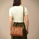 thumbnail image 4 of Bolso de Mujer Fossil Carlie de Cuero Marrón 19 cm, 4 of 6