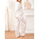 thumbnail image 4 of Conjunto de pijama floral de 2 piezas para mujer, con camisa de manga larga y pantalón palazzo de pierna ancha, color blanco fresa, talla M, 4 of 7