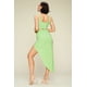 thumbnail image 2 of Conjunto de Top Corto Liso y Falda con Abertura en el Muslo para Días de Verano, 2 of 5