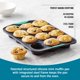 thumbnail image 2 of Molde de Muffins Trudeau de 12 Cavidades, Silicona Gris/Menta, 2 of 6