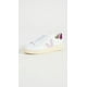 thumbnail image 2 of Zapatillas Veja V-12 para mujer, extra blancas, parmes/magenta, talla 8, 2 of 3