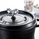 thumbnail image 2 of Perilla STAUB de hierro fundido y acero inoxidable con forma de vaca, 2 of 3