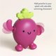 thumbnail image 3 of Conjunto de 2 juguetes de baño Itzy Ritzy (Pepinillo y Remolacha), 3 of 7
