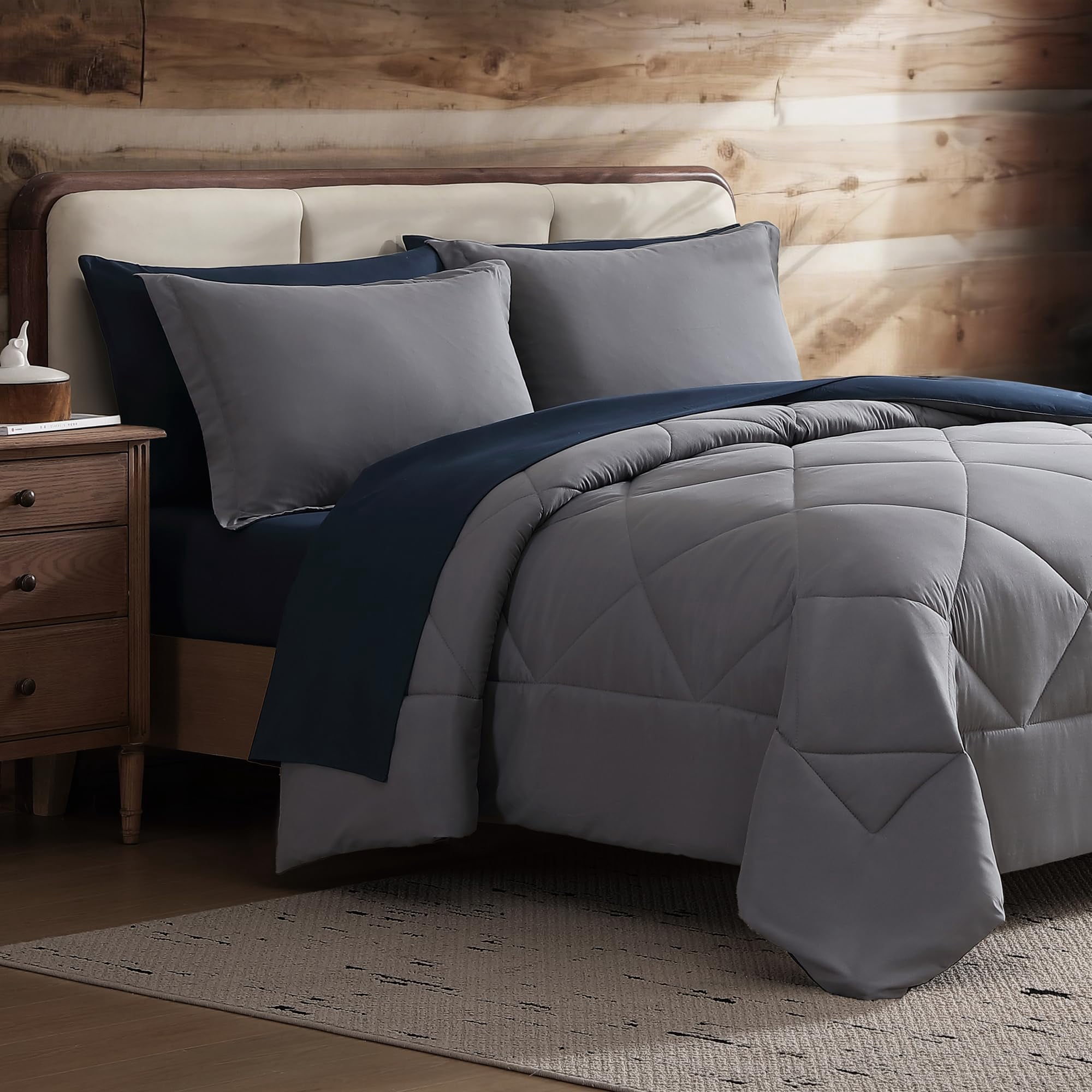 Set De Edredón Coleman Queen Reversible Para Cama En Bolsa, Azul Marino Y Gris