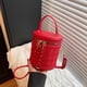 thumbnail image 5 of Bolso SYHTBYOH 14x12x16 cm Rojo Acolchado Cilíndrico, 5 of 7