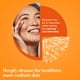 thumbnail image 3 of Limpiador TruSkin, iluminador con vitamina C y vitaminas C y E, 150 ml, 3 of 7