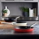 thumbnail image 3 of Utensilios de cocina Frypan Smeg rojos de 28 cm con revestimiento antiadherente, 3 of 3