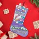 thumbnail image 4 of Las Aventuras de Tiny Toon Tema: Calcetines de Navidad, fino lino blanco para colgar en escaleras y chimenea, decoración navideña para el hogar, regalo de Navidad. 45cm × 32cm, 4 of 5