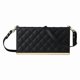 thumbnail image 3 of Funda Tipo Cartera Acolchada con Correa para Samsung Galaxy S21 Ultra 5GNegro, 3 of 6