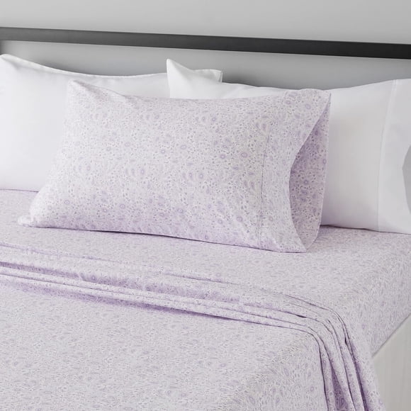 Amazon Basics Lightweight Super Soft Easy Care Wrinkle Free
