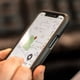 thumbnail image 4 of Protector de pantalla de cristal templado Quad Lock para Google Pixel 6, 4 of 9