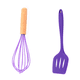 thumbnail image 1 of Juego de 2 mini utensilios de cocina de silicona con mangos de madera., 1 of 5