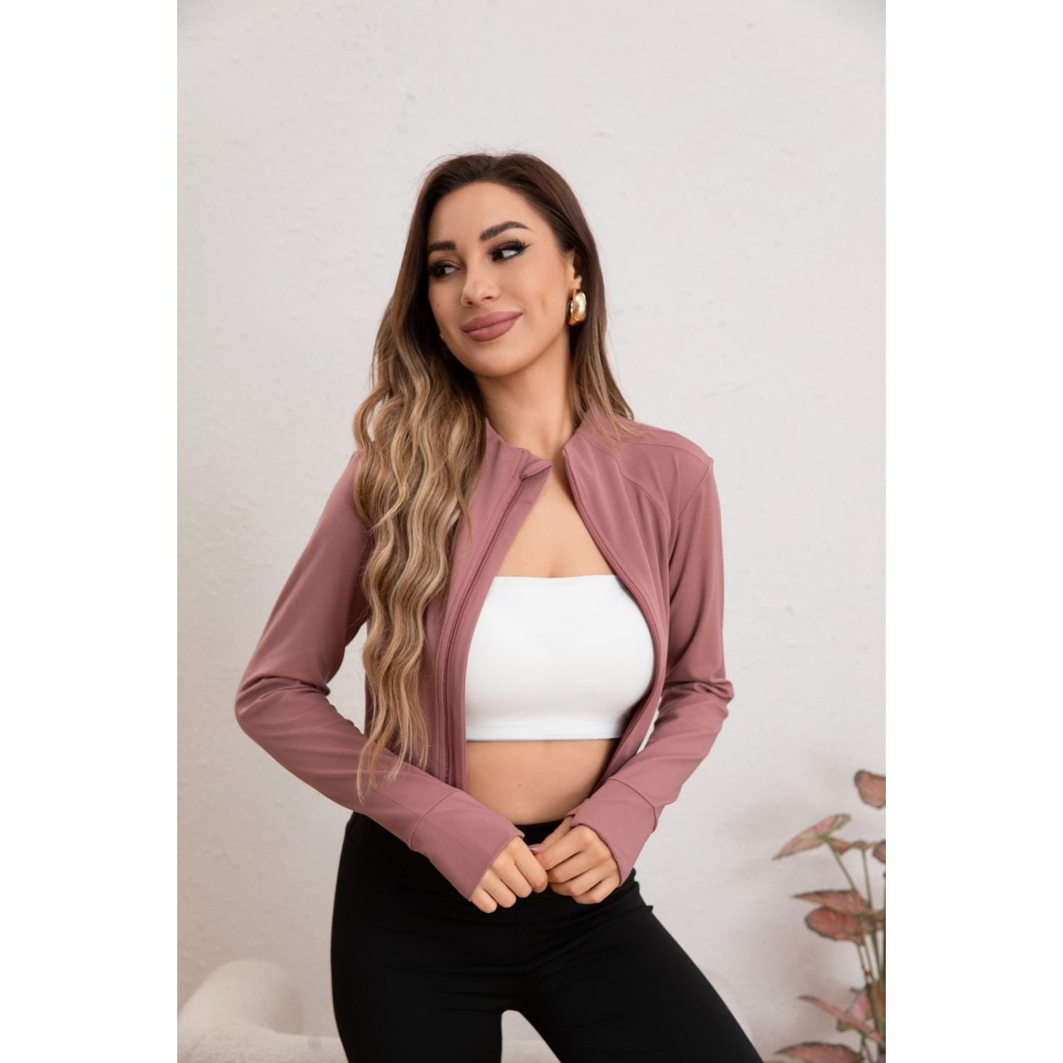 Likeshop - Poleron Deportivo Mujer Corto Elasticado Corte Entallado Cierre 7016