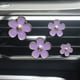 thumbnail image 1 of Cuatro clips de ventilación decorativos para salidas de aire de automóviles, diseño de apariencia de flores, dirección de conversión de 90 °, Ambientador de automóviles para mujeres y niñas, 1 of 4