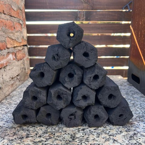 Briquetas De Carbon De Quebracho Blanco 100% Natural Pack 9 Kilos