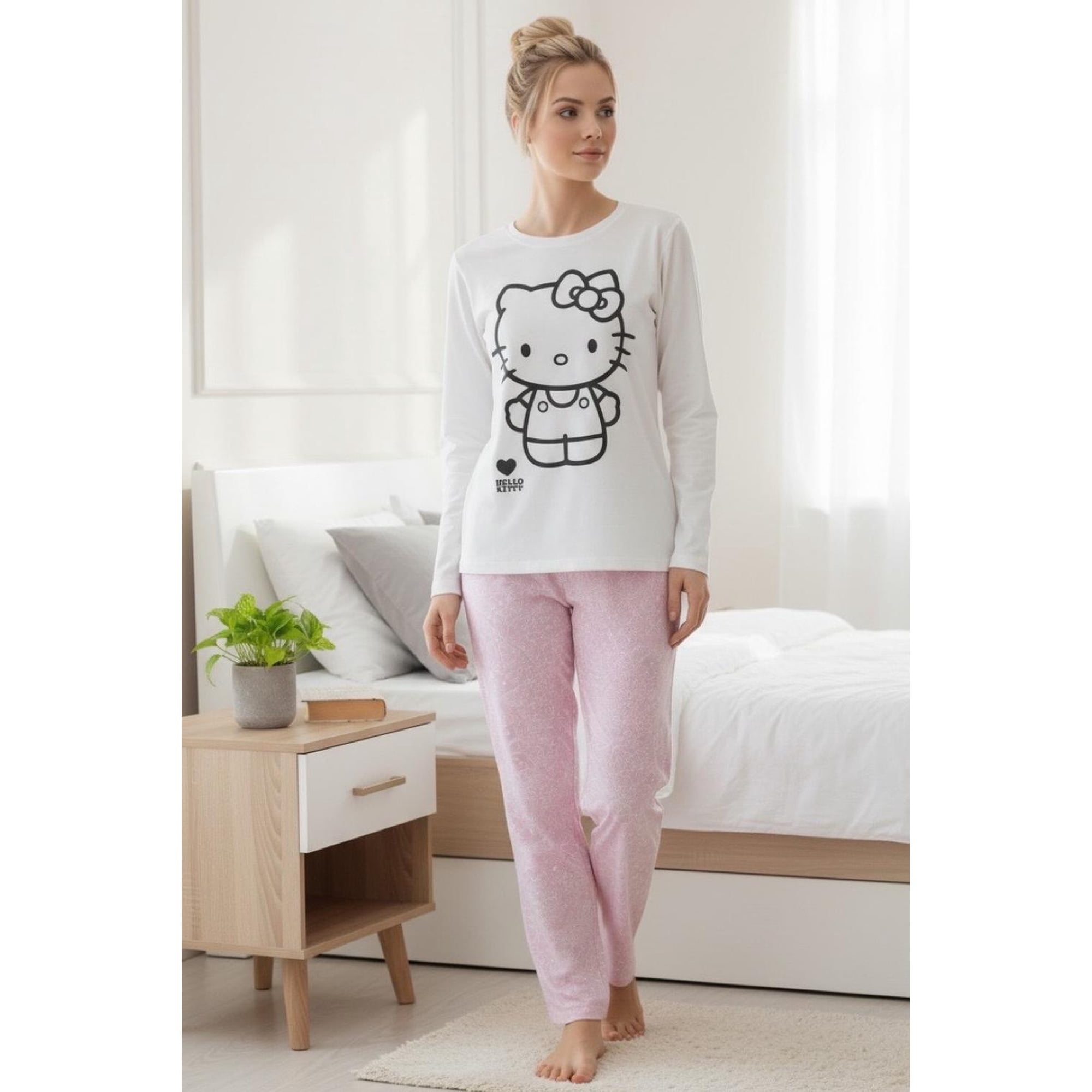 Pijama Micropolar Mujer Hello Kitty Beige S