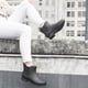 thumbnail image 2 of Peluche impermeable negro Bootie Chooka Delridge para mujer, 2 of 8