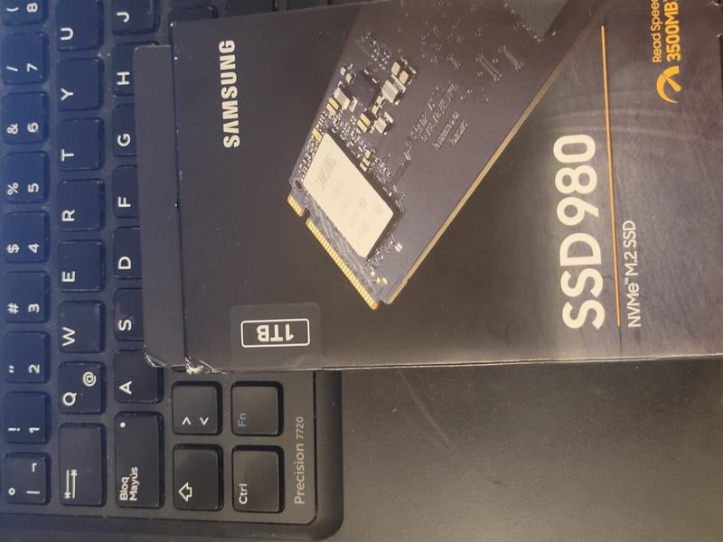 Unidad de estado sólido SAMSUNG 980 1TB PCIe 3.0 NVMe M.2 SSD | Lider