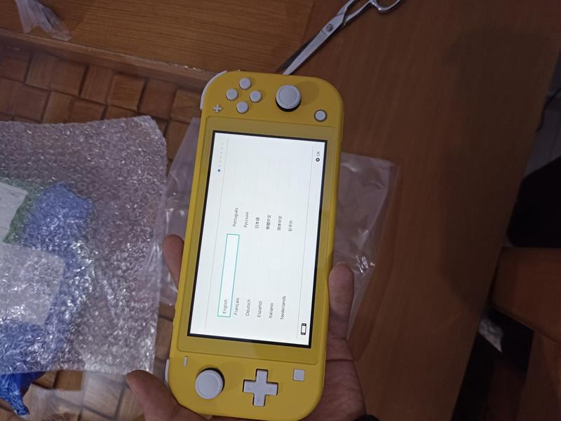 Consola Nintendo Switch Lite 32GB Amarillo | Lider
